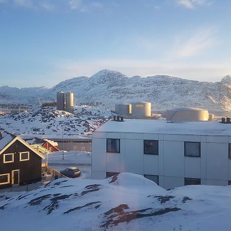 Vandrehuset 2 Og 3 Nuuk Exteriör bild