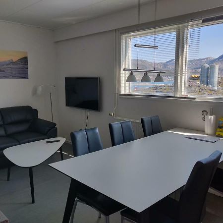 Vandrehuset 2 Og 3 Nuuk Exteriör bild
